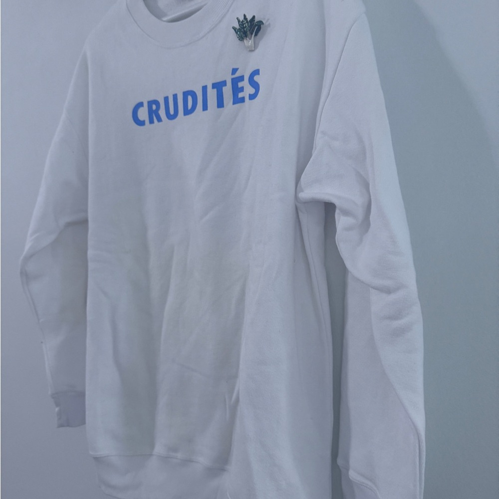 NWOT STAUD Crudités Slogan White Sweatshirt with Blue Print and Pin. - Picture 4 of 7
